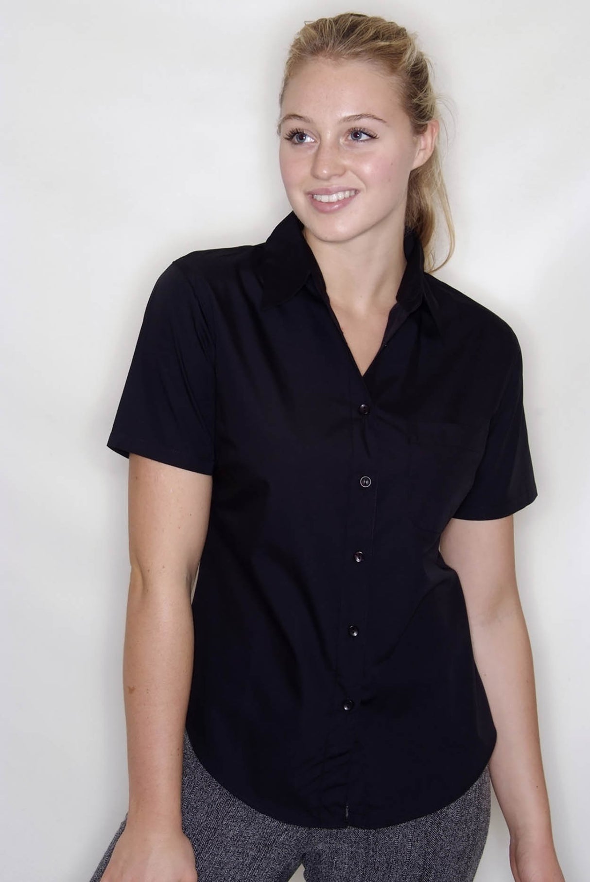 Fruit of the Loom SS481 Short Sleeve Black Ladies Poplin Shirt