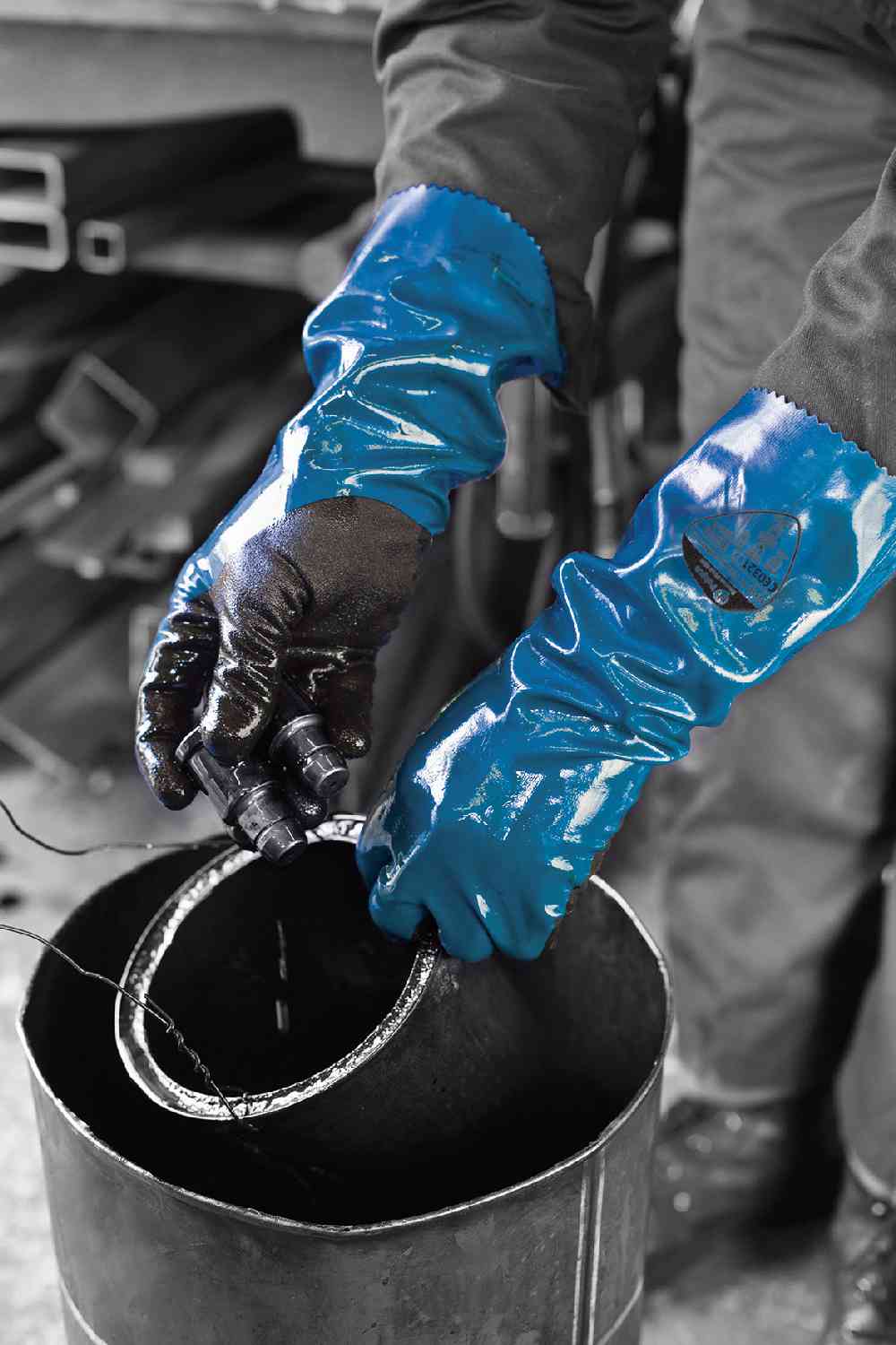 Polyco Grip It C1 Oil Chemical Resistant Gauntlets